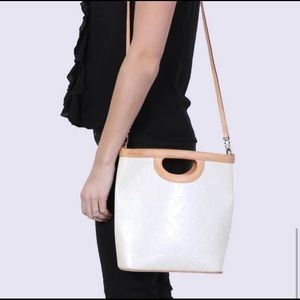 Louis Vuitton Vertical Cream Vernis